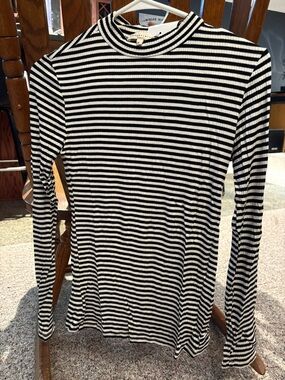 Top Shelf Wardrobe Black & White Striped Long Sleeve Ribbed Top